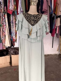 ملابس • توصيل