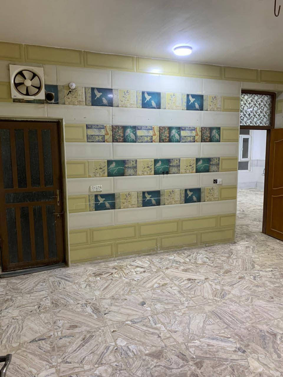 🏠
دار للأيجـــــــــــار #حـــديـــــث
حـــي الصحــــة فـــــرع الجـــــزرة قـــــرب بيــــت ابـــــو النســـــر
_________________
المساحــــــة // 200م
الواجهـــــــــة // 10م
النــــــــــــزال. // 20م
_________________

🧱🏗️ #البنــــــــــــــــاء
غرفتيــــــــــن وصالـــــــــة وهـــــــــول ومطبـــــــــخ ومجمــــــــــــع صحيــــــــــات غـــــربـــي وشــــــرقــــي وكـــــــراج ...
🧱🏗️
_________________

____________💲
قيمــــة الأيجــــار وبـــــاقـــي التفــــاصيـــــل ع الاتصـــــال
____________💲
_________
#مكتـــــب
       🪐 الخــــارطــــة العقـــــاريــــة 🪐
#الكائـــــــــن
   فـــي ⇩ حـي_الطيـاره_شـارع_25_الـرئيســي_قــرب
_المــــدرس_حسيـــن_طيــــاره
علي الزبيدي
 *********** 📲
___________________________________
_____________________________________________
