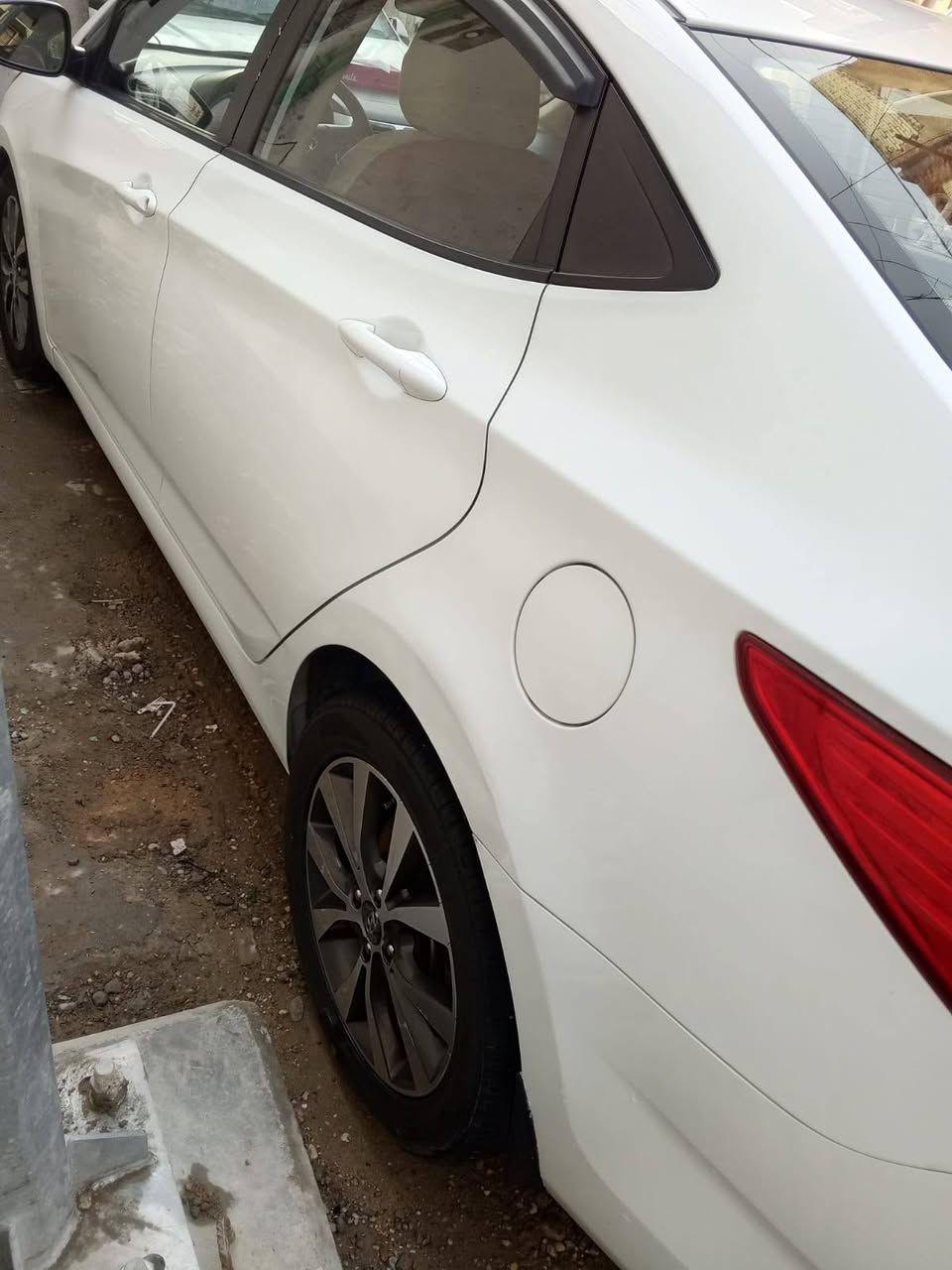 السلام عليكم
هونداي اكسنت خليجية فول مواصفات 1/1   
موديل 2016  
هزه جديده رقم بغداد الانكليزي لوحات  جديده بأسمي رقم كلش حلو مميز 
سياره كلشي مناقصه جدا نظيفه 
-كير محرك بلاديات ممفتوحات كفاله
-حجم 1600 دوش قطرتين المرغوبه 
-كير اوتماتيك
-نظام Eco 
-تبربد +تدفئه شغالات فول 
-صدر جديد تخم تاير جديد
-فتحة سقف سلايد روف
السعر 113
العنوان بغداد الحرية 
‏الاستفسار اتصال على الرقم 
‏ ***********
‏
سونار موجود
