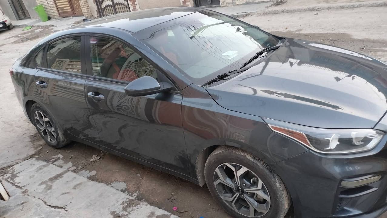 كيا فورتي 19 وارد امريكي حادثها موضح بالصور تبديل جاملغ وبنيد نفس لون وبيها صفحة كلير
محرك 200 دوش
كير at
حجر بيئه اصلي شركه 
سياره مال جناي صارلها 4 سنوات عندي ومناقصه شي
معروضة 115 ورقه وبيها حك الجيه
رقم بغداد بأسمي تحويل مباشر وموجوده بغداد حي الاعلام للتواصل ***********
