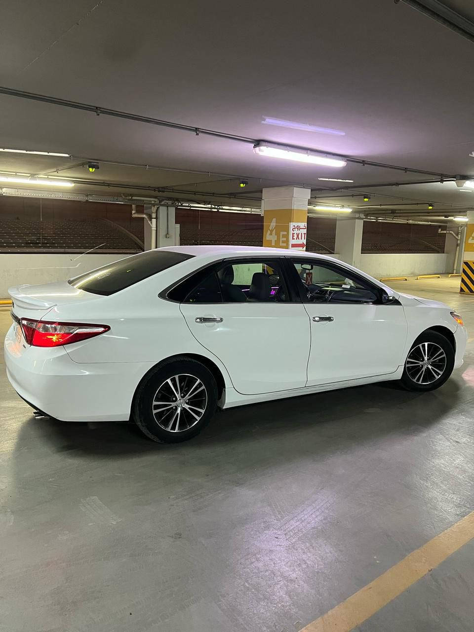 سلام عليكم كامري 2016 LEوارد امريكي سياره داخله كلين بدون حادث هنا بل عراق صار بيه شكم طخه وصبغت يعني بيه اربع قطع او اقل شرط بدون لا تبديل ولا دواخل سياره جاهزه محرك او كير بشرط بدون فتح غرفه جديده صدر جديد تبريد شغال تدفئه شغاله تخم تاير سياره ربع متصرف عليه مكاني بغداد الشراي يتصل او يدلل 
***********
