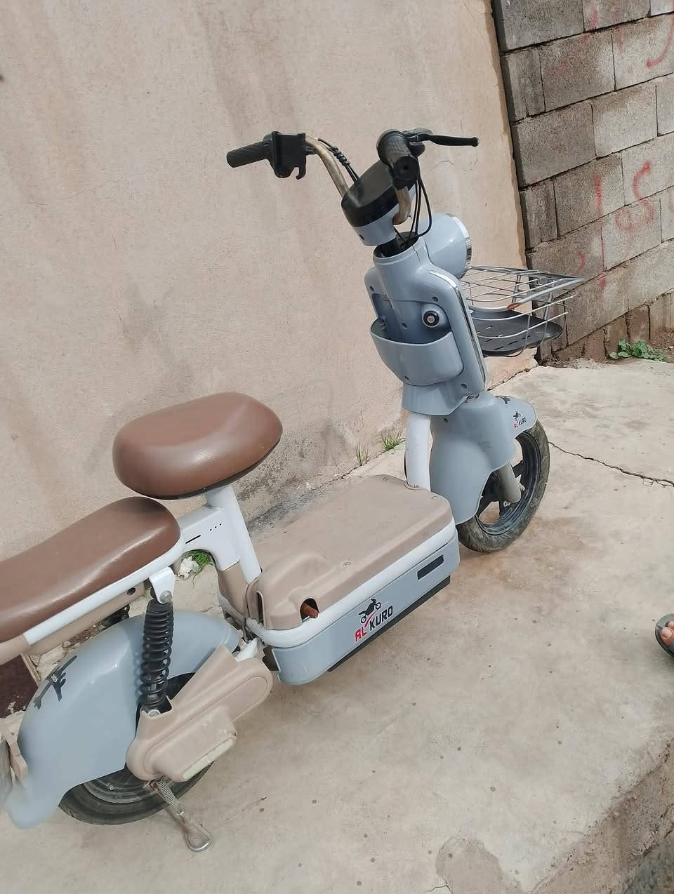 ماطور شحن للبيع 

4بطاريات وعقل شرط اسويجين كارتين بصمتين اسويج قفل تاير بلوتوث 

السعر:200وبي مجال 
الرقم ***********
