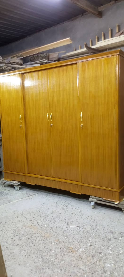 سلام عليكم كنتور ابو لربعه نضيف جدآ اخو لجديد سعره 195 و بي مجال نجف مقابل قريه الغدير شارع المطحنه ***********
