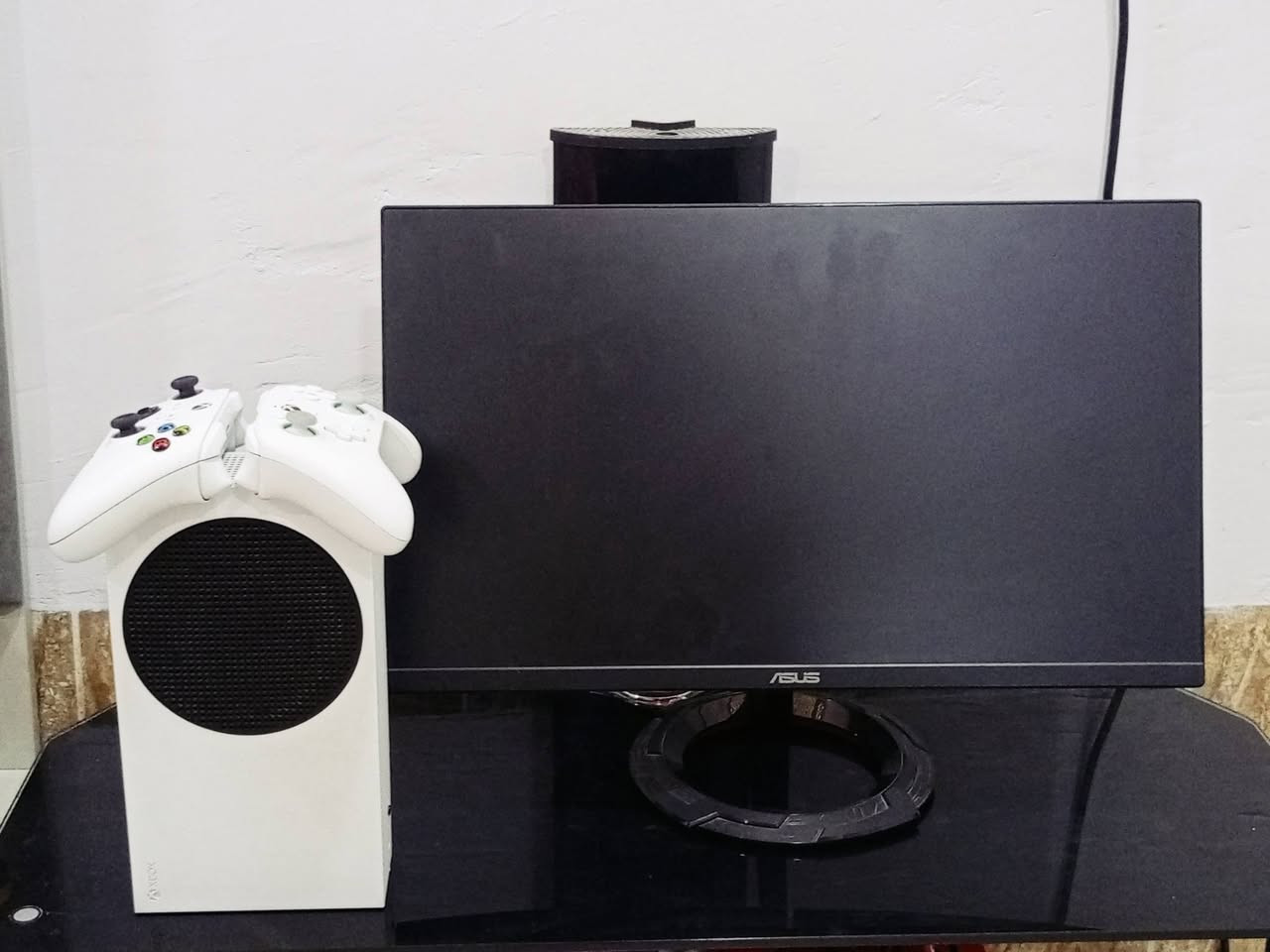 جهاز Xbox series s
جهاز جديد نادرا ما استعمله توازيت على فلوس ورايد ابيعه ويا جوستكين الاول الاصلي وكلشي مابي جديد والثاني كيم سير G7 اخذتها ب 50 الف الاصليه وعندي جوستك ثالث يرهم على اندرويد وعل ويندوز 

مع سماعات اكسبوكس الاصليه headset
series gen 2
ما يتجاوز عدد شحناتهة 8 مرات

مونيتر asus شاشه جديده مابيها اي قصور

24inch

165hz

Ips

1ms

1080

Freesync premium

Stereo speakers

حساب بي العاب مشتريهن
Red dead 1/2
Sikero
Dying light
Mafia

كل الاجهزة كراتينهة موجوده

هدية:
4 عدد sony 2700mA باتريات تكدك يوم كامل لعب
مع شاحنة 12v

ملاحظة ابيع شلع السعر  650
عنواني: صلاح الدين
*********** : رقم
