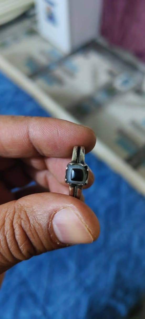 محبس جزع يماني قطعه صغيره تحفه قياس الخاتم 19 خنصر السعر40 الف قفل


**إذا كنت صاحب هذا الإعلان وتريد حذفه لأي سبب، رجاءا أرسل رسالة إلى الدعم الفني**