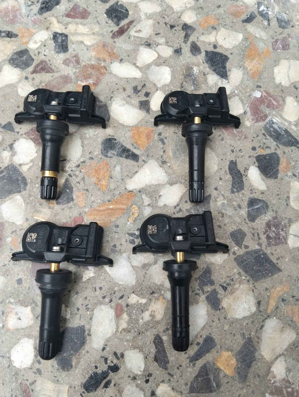 مكلففف بالنشر 
السلام عليكم 
للبيع تخم حساس بلادي مال كورلا موديل 20 فما فوق 
السعر 70
الاتصال ع الرقم 
***********
