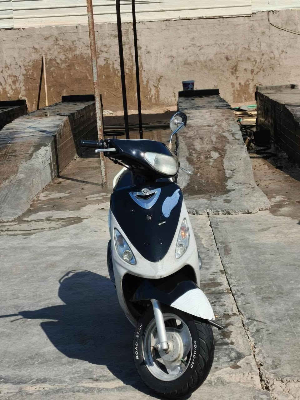 السلام عليكم دراجه ماكس منغولي سوده الدراجه كفاله عامه المكينه ما مفتوحه الدراجه المكينه خرسه ما تنسمع المكان كربلاء طوريج السعر 850 وبيه مجال قليل رجاء الدراجه نضيفه لحد يكسر بل السعر  الرقم ***********
