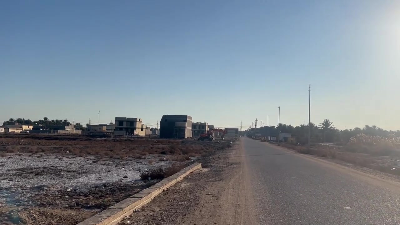 السلام عليكم
قطع ارض للبيع داخل مجمع سكني

موقع جيد جداً

طابو زراعي سند 25

المساحات المتوفره 1

200

(تحويل مباشر )

خدمات - ماء - كهرباء - شوارع 10 م تبليط - اناره ليليه

الموقع ؟

قرب البوابه الجنوبيه - مجمع البوابه السكني - مقابل المعيميره

للاستسفار عن أي عقار يتم نشره

مراسلة الصفحه او الاتصال على***********
