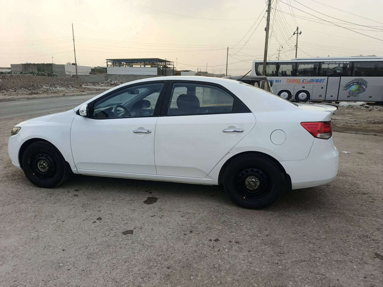 سلام عليكم سيراتو خليجي البيع موديل 2012 مكينه 1600 كير اوتوماتيك بيها مكانات مصبوغاا  المكان بغداد رقم الهاتف ***********
