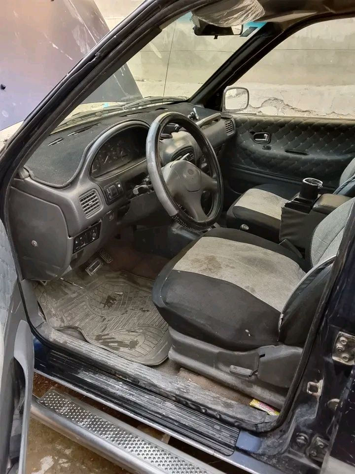 السلام عليكم 
كل عام وانتم بخير 
كيه سبورتج موديل 95 باسمي كير محرك بوضعيه جيده جدا 
كهربائياته شغاله تبريد شغال
سعره 36قفل مكانه بغداد الدوره هور رجب 
***********
