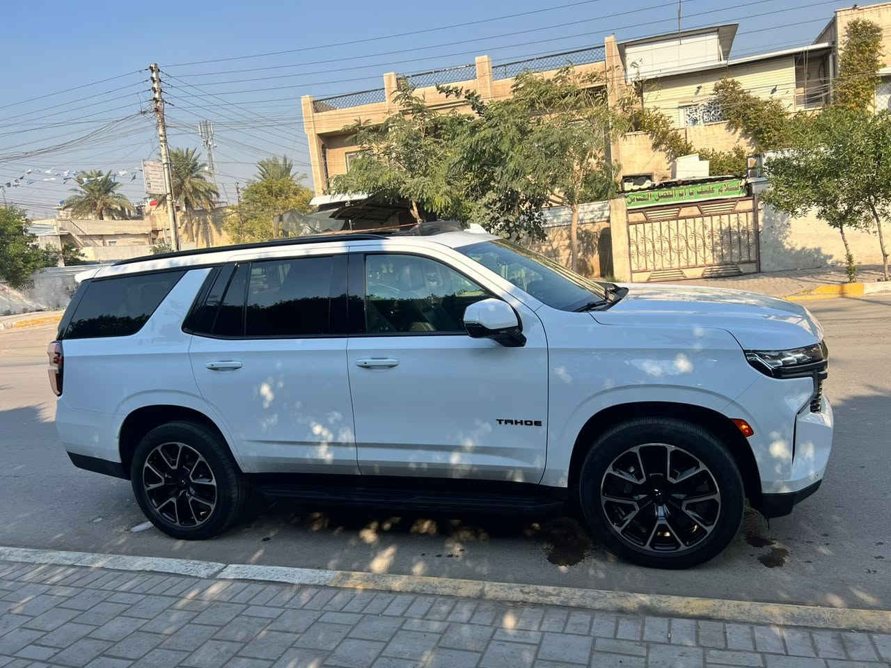 سلام عليكم عندي شوفرليت تاهو موديل 2022 داخل جديد داخله بكتاب دبلوماسي تترقم حره بسم المشتري مواصفاته RST مواصفات كشنات جلد كشنات كهربائيه كشنات منفصله بصمه شاشه كار بلي بنوراما ويل كب حجم 22 بلاك كامرات عدد5 مري اشاره مري رادار مري كامره مري شفط سايد بريك بصمه صندوك كهربائي تشغيل عن بعد دوسات بلاك شحن الهاتف تلقائي مواصفاته فول 1/1 مكفوله كفاله عامه بدون حادث بدون غرق صور امريكا بلمنشور رايده 435 وبيه مجال وهاذه رقمي ***********  اخوان ممتواجد عله الفيس
