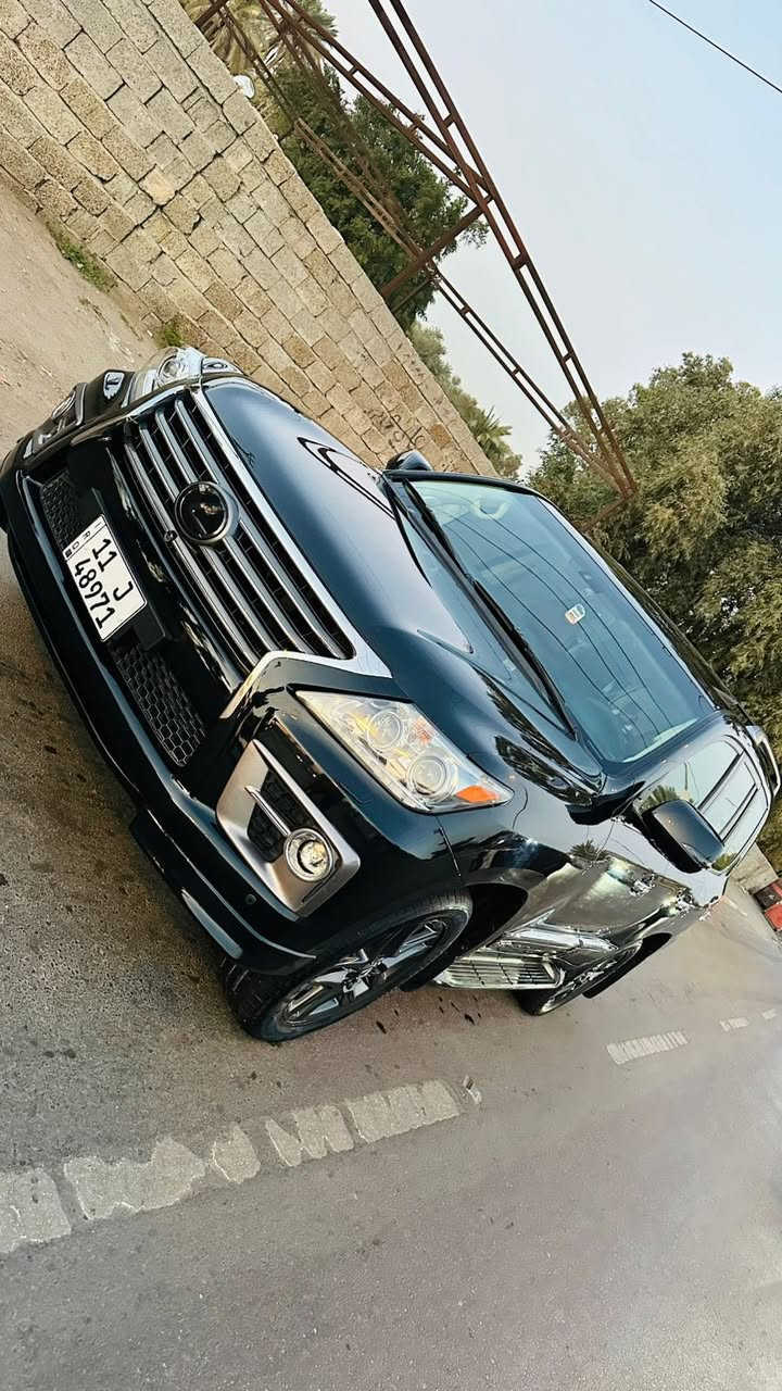 لكزس 2014 بريم اصلي ماشية ١٣٠ الف حقيقي
رقمها ٤ نمر   
سياره حيل جديده مكفوله كفاله عامه
بصمة
فقط بارد بيهه بلجاملغ 
صور سونار موجوده

فتحة
مكينة 5.7
مري شفط + اشاير بلمري
كراسي كهرباء
كراسي حار + بارد
تبريد بيانو
تبريد تحكم خلفي منفصل 
داخل قرميدي
تحكم ستيرن جهتين 
حاكية اتصال 
فورويل 
4 كامرات
مانع انزلاق
جنطة كهرباء
رادار امامي
كروز سرعة +مثبت سرعة
بعد بيهة هواي مواصفات السيارة فول 1/1 كامل مواصفات السيارة جديدة جدا جدا مكاني بغداد
السعر ٣٨٨ وبيه مجال بسيط 
***********
