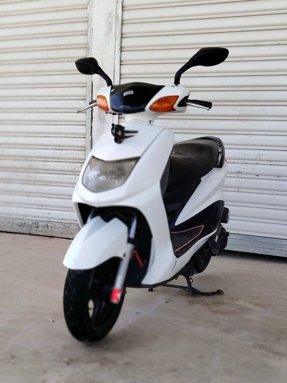 السلام عليكم دراجه سكنس اللبيع نثيه ياباني 110 مكاني بغداد النهروان. دراجه خير من الله تايرات جدد لايت زنون الاستفسار ***********
