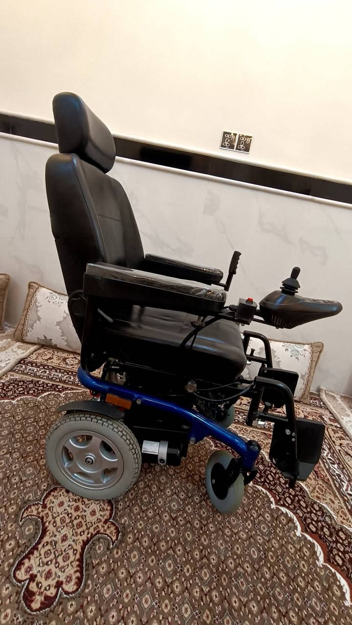 للبيع كرسي كهربائي تركي درجه اولى للبيع نظافه فول بطاريات جدد ظمان 5 اشهر جهاز تحكم اصلي


**إذا كنت صاحب هذا الإعلان وتريد حذفه لأي سبب، رجاءا أرسل رسالة إلى الدعم الفني**