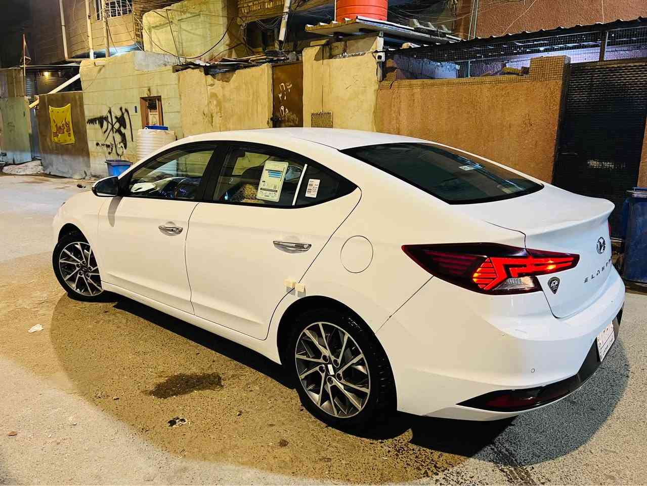 سلام عليكم النترا موديل ١٩ خليجي مكينه ٢٠٠ دوش بصره حره بيها ٣ اماكن بارد فقط ولباقي مكفول من الصبغ والتبديل السعر ١٦٠ وبيها مجال *********** البصرة, العراق
