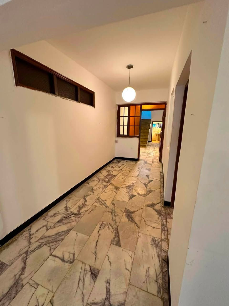 �✨ للإيجار في السيدية – بيت راقي ومميز ✨🏡
🌟 بيت بمساحة 150م
🛏️ يتكون من:
✅ 4 غرف نوم
✅ صالة واسعة
✅ مطبخ مرتب
✅ خدمات متكاملة
✅ كراج
✅ حديقه

💰 السعر:  مليون و 300 قابل للتفاوض
 
📞 للاستفسار والحجز:
مكتب حلم عقاري للوساطة العقارية
📱***********
