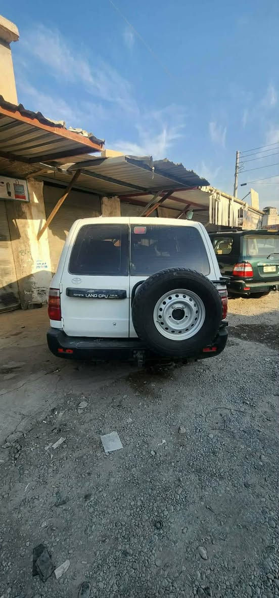 فرۆشتنی خێراا  🔴🔴
مۆنیکا 2001 

ئاڕم پلاستیک سلێمانی بەشەرتی ئەولەویات و هەموو شتێک

سەیارەکە زۆر زۆر خاوێن ماوتەوە 
ماڵی دۆستە 

گێڕ و مەکینە دەبڵ کسل بەشەرت 
غاز وو بەنزین 
بۆیاغ 
دەرگای لای سەیاق دوو دەرگای  دواوە 
تۆزێک بۆنیت 

گۆڕینەوەش دەکەم بەشتێ بەدڵم بێت 

سعر 95 معاملە

شوێن ژاراوە 

0750 128 44 21 رانية, السليمانية
