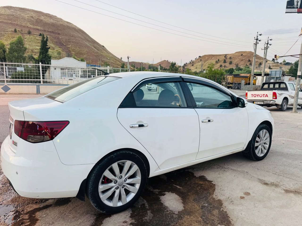 Kia sirato2013ful 
کیاسیراتۆ٢٠١٣فول مواسفات گیرومکینە بە شەرت سە نە وی نویە تایە ی نویە مالی دؤستە بئ کیشە یە سبوخ عام نیە بە عام ای فرۆشم شوین تەق تەق سحر ٧٢$
***********
*********** كويسينجاك, أربيل
