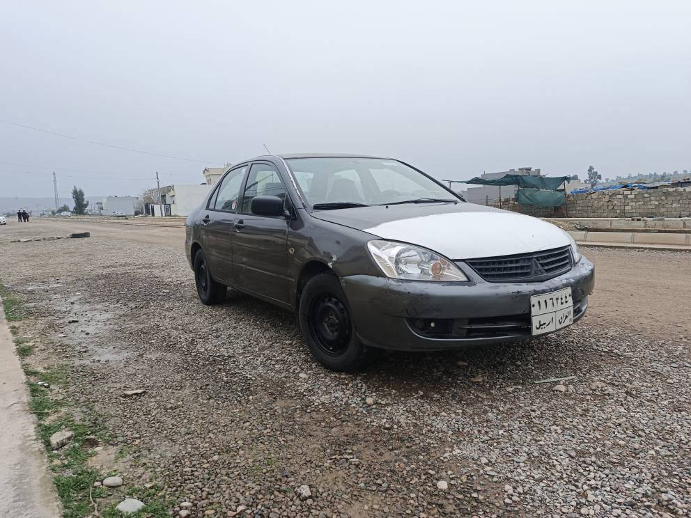 لانسەر ٢٠٠٨
چوار جام کارەبای
گێر تۆماتیک
مەکینە بچوک 
حیزام بۆیاخ 
1 پارچەی چملغی لای سایق لێدراوی هه یە  سەنەوی بەسەر چوە
٦٥ گەڵا معامەلە
ژ.م: ***********
ڤایبەر و واتساپی لەسەرە أربيل, العراق
