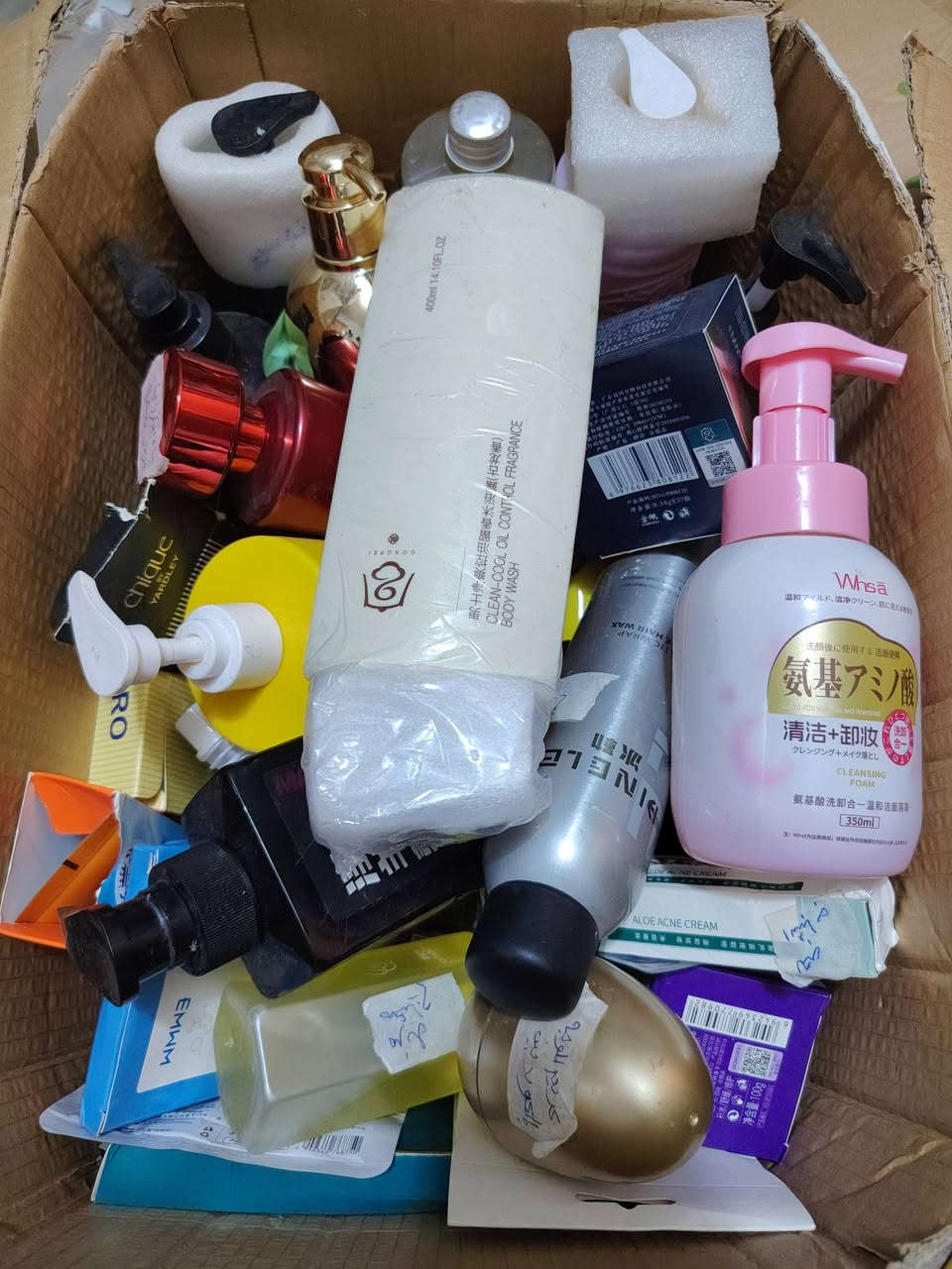 ٤ كراتين مواد تجميل متكاملة + مكياج قليل
للبيع فتحت مشروع وقررت اسدة واريد ابيعهن شلع


**إذا كنت صاحب هذا الإعلان وتريد حذفه لأي سبب، رجاءا أرسل رسالة إلى الدعم الفني**