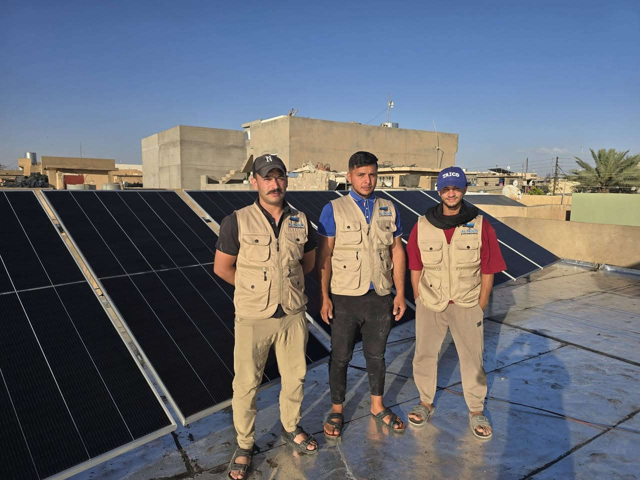 ☀️ شركة النور الهندسية للطاقة الشمسية ☀️
التميز في الأداء.. الرقي في التصميم
نبارك لأهلنا في (قضاء الحويجة حي العسكري) تنصيب منظومتهم الجديدة، سائلين الله أن يبارك لهم فيها ويرزقهم خيرها.

إذا كنت تبحث عن الجودة، الكفاءة، والجمال، فنحن خيارك الأول. تم تجهيز المنزل بمنظومة ذكية توفر:

⚡ 16 أمبير نهاراً

🔋  15  أمبير  ليلاً  بالتناوب مع الكهرباء الوطنية 

🔄 تناوب ذكي تلقائي مع الكهرباء الوطنية.

🛠️ المواصفات الفنية (مكونات عالمية)
الجزء التفاصيل والمميزات
الإنفيرتر Marvel ذكي (6KW) -  (ضمان سنة).
الألواح (Bifacial) -  Jinko  النوع الجديد بقدرة 650w لأعلى امتصاص. العدد 8
البطارية ليثيوم Marvel 16KW) - عمر 8000 دورة، ضمان 7 سنوات، شاشة ذكية.
الهياكل حديدية ثقيلة مقاومة للصدأ ومصممة للظروف الجوية الصعبة.
التوصيلات كابلات DC أصلية (4 ملم) مع وصلات MC4 المخصصة.
🎁 عروض خاصة بمناسبة افتتاح موقعنا الجديد!

🛡️ ثقة | أمان | استفادة ⚡

📍 العنوان: الحويجة - قرب الدفاع المدني.
 👷‍♂️ بإدارة: المهندس علي حسين.

📞 للتواصل والاستفسار:

اتصال: [***********]

واتساب: [***********]
