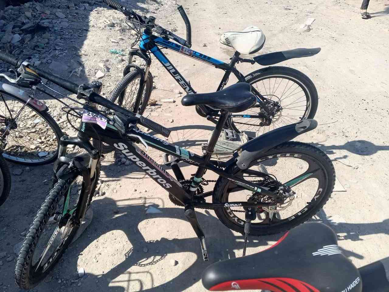 السلام عليكم باسكلات معروضات للبيع كل بايسكل وسعره بغداد البياع نهاية الشرطه الخامسه


**إذا كنت صاحب هذا الإعلان وتريد حذفه لأي سبب، رجاءا أرسل رسالة إلى الدعم الفني**