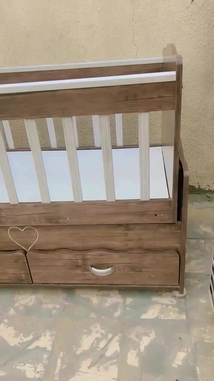 لبيع جرباية طفل تركيه ثقيله مابيهه اي ضرر حجك كلير تحتوي على مجرات عدد ٢ مابيهم اي ضرر 
تصير هزاز وتصير ثابته جربايه تكفي لعمر سبع سنوات السعر ١٠٠


**إذا كنت صاحب هذا الإعلان وتريد حذفه لأي سبب، رجاءا أرسل رسالة إلى الدعم الفني**