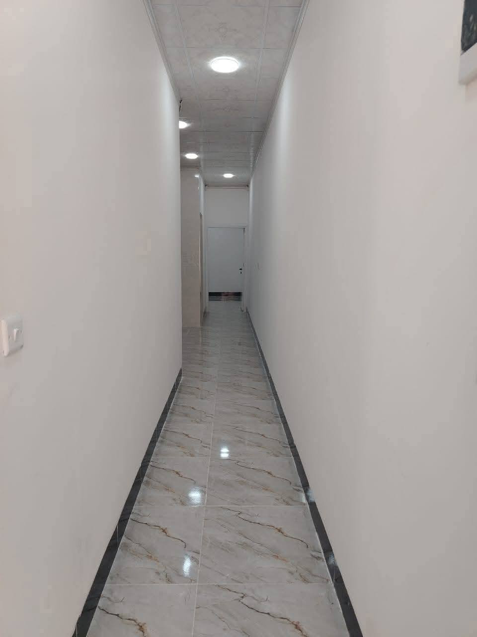 💥💥دار للبيع  طابو صرف طابق واحد مساحه 100متر   
موقع حي العسكري شركة طارق قرب المستوسف

تفاصيل الدار غرفة  نوم وهول ومطبخ واستقبال وصحيات درج خارجي وكراج سيارة
🔥السعر 65

 ***********☎️✅
او مراجعة مكتب القاسمي للعقارفرع2 عنوان المكتب حي العسكري قرب جامع المعراج
