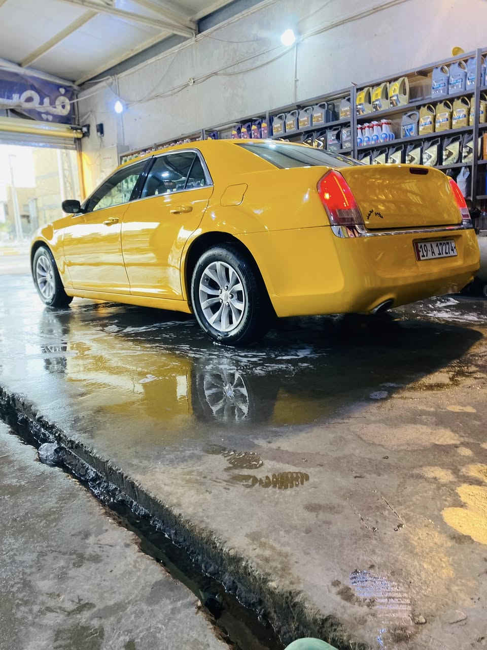 السلام عليكم اوباما 12رقم كربلاء الجديد مصفره هيها وغرامه سياره وارد كندي فول عده الفتحه صبخه جديده تخم تاير ويل جديد حداديه جديده كير مكينه اكسن كله جديد جاهز ناصريه مركز  ***********هذا رقم راعيه
