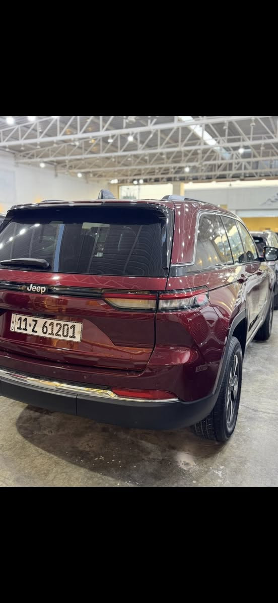 جيب 2024 هايبرد❤️
بيع او مرواس
‏ Grand Cherokee limited 4Xe 2024 2.0T

  فول مواصفات ماشيه 17mi
رقم بغداد باسمي

🟫 حجم المحرك ٢٠٠٠ تيربو جارج ٣٧٥ حصان مع محرك الكهرباء اسرع من الهيمي

نظام الشحن : الشحنة الوحدة تمشيك 50 كيلو بدون بانزين نهائيا يعني بالداخل متحتاج بانزين بس اشحن كهرباء  

  محرك تيربو + هايبرد + بلك ان🔌

صور امريكا موجوده  بالمنشور شرط بدون دواخل لا لغد ولا شاصي

🔴 2 ثنين شاشات

🔴 حساسات خلفية

🔴 ‏‎حساسات جانبيه بالمري

🔴 خمسة راكب 

🔴 رادار 360 درجة 

🔴  تحديد مسار   

🔴  تبريد قطعتين 

🔴خمس انضمة قيادة 

🔴 بانوراما 

🔴 دفع رباعي. 

🔴 كير ماوس مع وضعيات القياده المختلفه للجبال والطرق الوعره والرمال والطين

🔴 شفتات ستيرن 

🔴 هاند بريك بصمه 

🔴 ️مقود جلد + تدفئة 

🔴 شفتات ستيرن

مواصفات 

1️⃣ لايتات لد 

2️⃣ هيترات في الكشن 

3️⃣ شاشات دجتل شاشه كبيرة مع نفكيشن GPS بدون نت 

4️⃣ كراسي خزن ميموري  

5️⃣ سستم صوت ALPINEو دمام خلفي بلادي 

6️⃣ تشغيل عن بعد

7️⃣ نظام محاكاة العجلة الذكي 

8️⃣ نظام ملاحة 

9️⃣ نظام قيادة ذاتية بريك امامي خلفي اوتو (توقف ذاتي عند السهو)     

🔟 السعر310$

البياع بغداد

للاستفسار : *********** د.سجاد
موجود وتساب
