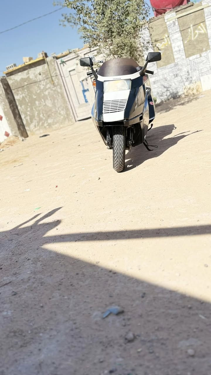 فيوجن. للبيع دراجة حلوة ما عايزة كل شيء مكينة جديدة لا تنقص ولا تبخر سرعة معدلة 140 موديل 2005 مكان النجف السعر 550 أبيها مجال بيع مستعجل***********
