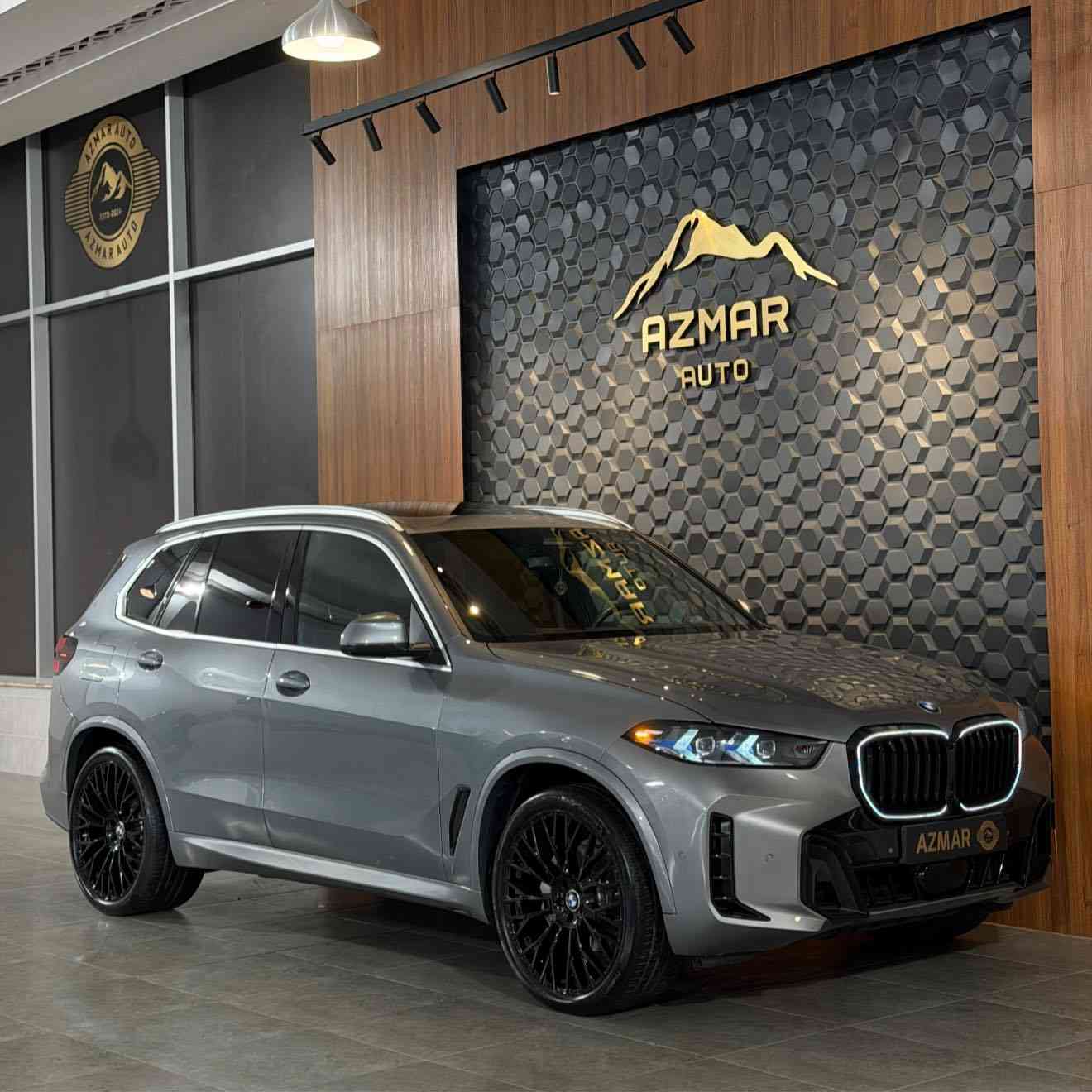 BMW X5 2024 M package
ارخص سعر بكل العراق : 448$ ورقة قفل 🔥🔥
لون مميز تيتانيوم
فول مواصفات
بنوراما
 كشنات جلد و تدفئة و تبريد و ستيرن هيتر و كشنات خلفي تدفئة و رادارات و حساسات و شاشة متصلة و انضمات قيادة بيها و انارات داخلية متعدد الالوان و ٥ كامرات و داتاشو و تحكمات كامل ستيرن و سماعات harman/kardon و بعد هواي مواصفات متنذكر

السيارة وارد امريكي كلين تايتل 🔥
طلع بيها قطعتين بس بخ مال امريكا بدون ضربة📦
سعر : 448$ ورقة قفل🔥
للاستفسار : ***********
العنوان : السليمانية المعارض الجديدة شركة ازمر اوتو معرض رقم ٣٤

