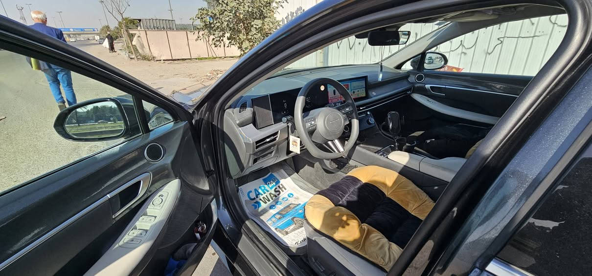 سوناته ٢٠٢٤ وارد امريكا  حادثها جاملغ وبنيد بدون ايرباك حساس امام حساس خلفي بصمه وبصمه ابواب وتشغيل عن بعد كشنات اماميه هيترات  الكير والمكينه خير من الله مكفولات  السعر 20000 $ هاتف ***********
