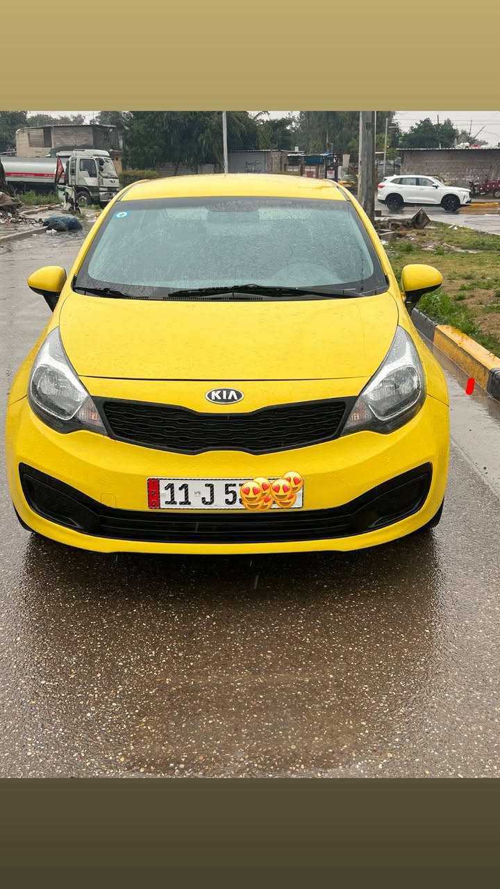 السلام عليكم ريو مديل 2013 مصفره هيئه وغرامه رقم جديد سنويه جديده هزه جديده باسمي تحويل ثاني يوم كير مكينه خير من الله حادثهة بس جاملغ بدون دواخل مكاني بغداد الحريه الدولعي السعر (76)بيهة مجال بسيط رقم ***********
