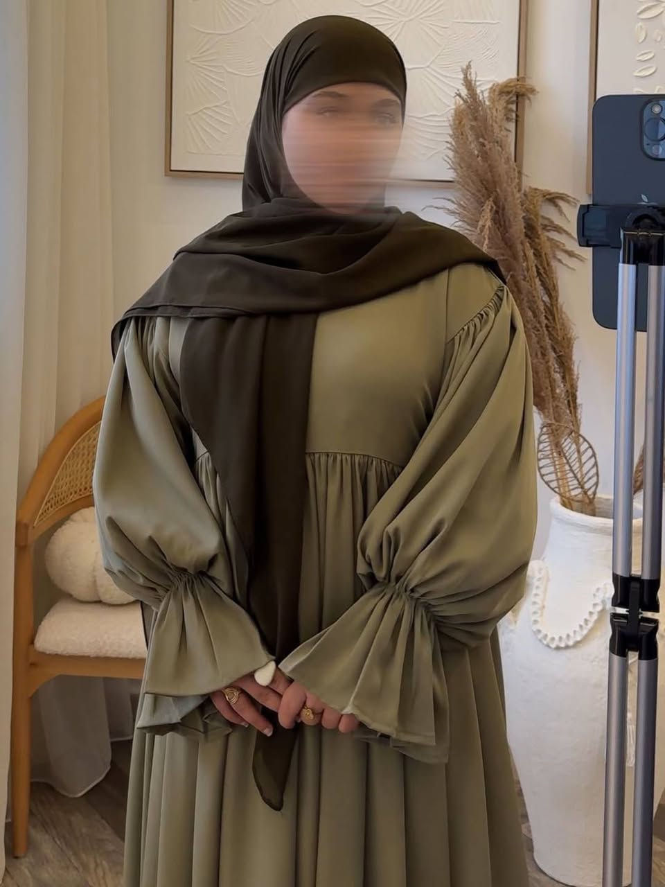 ئەتەوێ کەشخە دەرکەویت ئەمانە بپۆشە ❤️هەم شەرعی هەم شیک 🎁❤️سەرێک لەئەکاونتەکەم بدەن بازاڕێکە بۆخۆی


**إذا كنت صاحب هذا الإعلان وتريد حذفه لأي سبب، رجاءا أرسل رسالة إلى الدعم الفني**