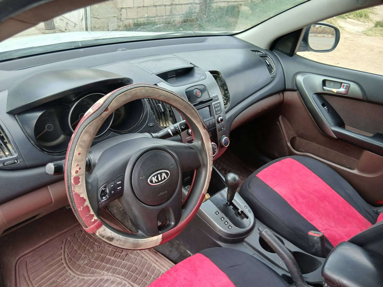 سيراتو للبيع موديل 2010 ضرره ٣ قطع تبديل بدون داخل السعر ٧٨ قفل الاستفسار ***********
