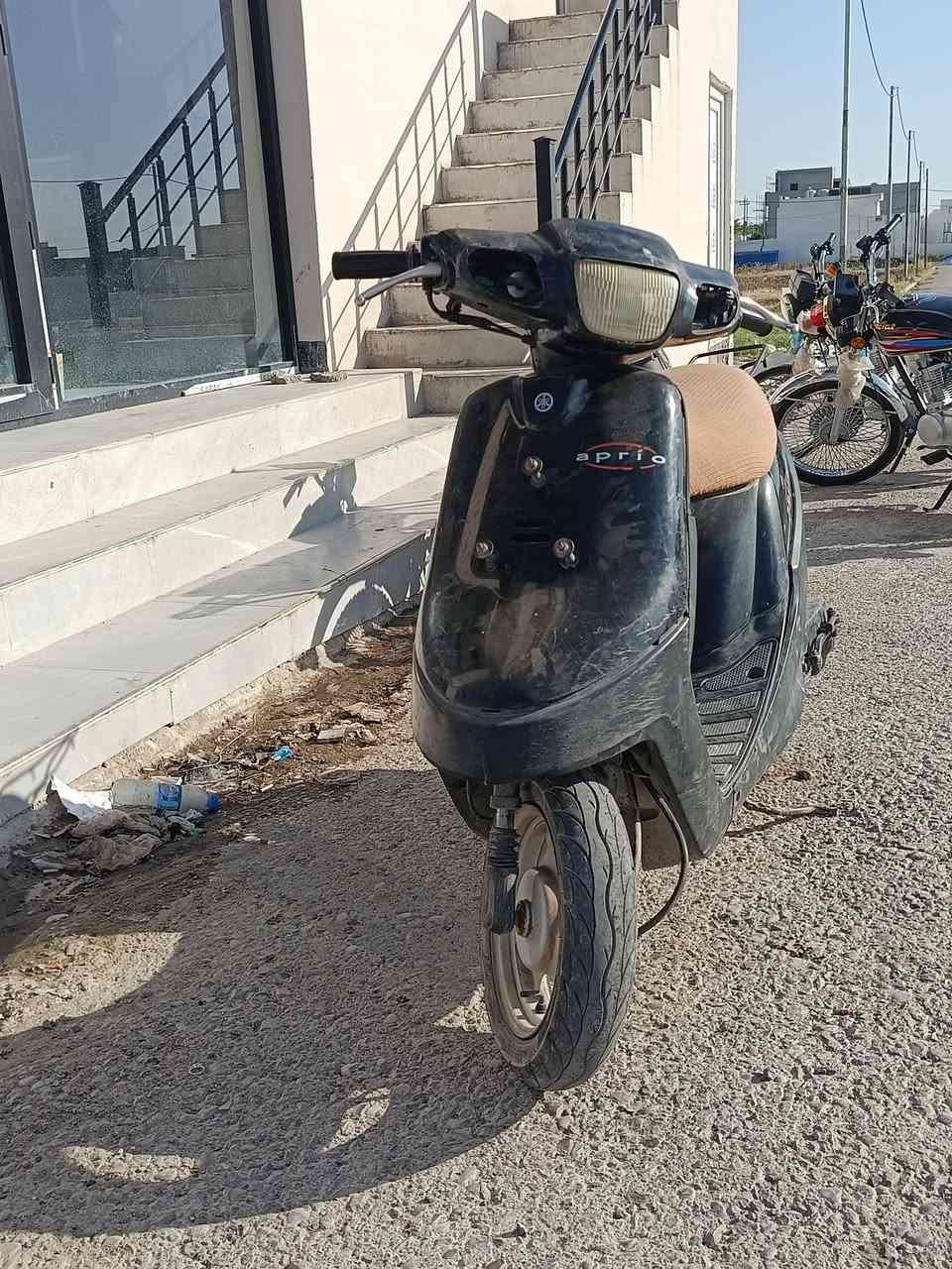 سلام عليكم
موطور زنبور للبيع سعر خاص 
او انتصال ***********

