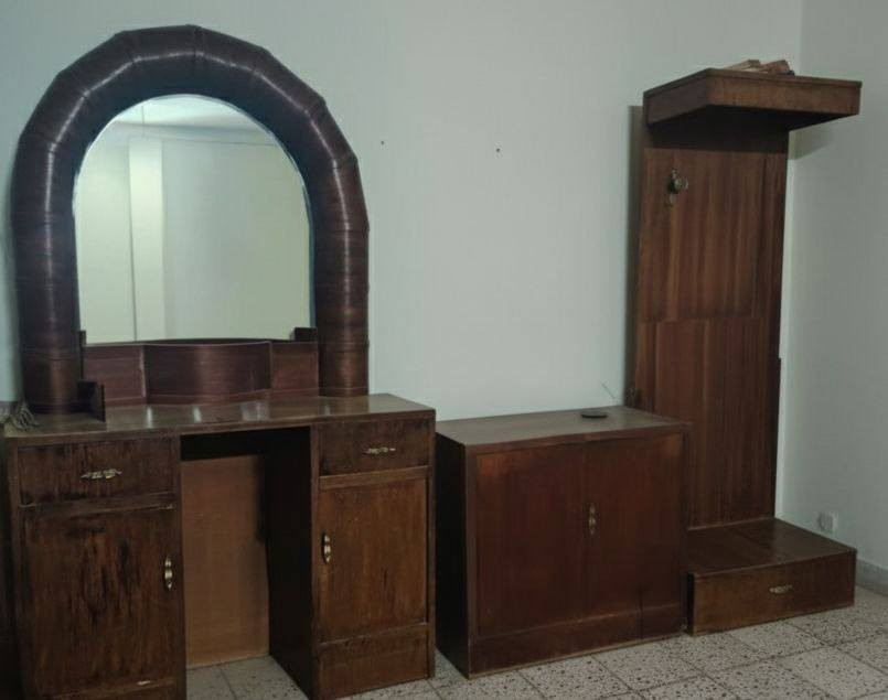 غرفه اخشاب جربايه وميز جانبي ٢ وميز كبير وكنتور ٥ ابواب سعر ٣٠٠ وبيها مجال


**إذا كنت صاحب هذا الإعلان وتريد حذفه لأي سبب، رجاءا أرسل رسالة إلى الدعم الفني**