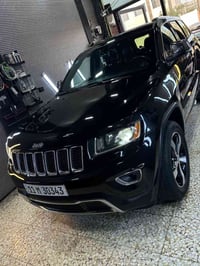 للبيع جيب كراند شيروكي ٢٠١٦ رقم بغداد بسمي السياره جديده بمعنى الكلمه ...