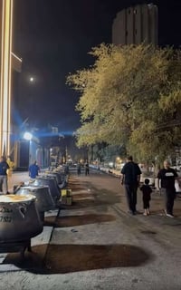 اليوم توزيع تمن و قيمة ‏الجادرية قرب بنك المركزي ساعة4 الصبح الكمية خي...