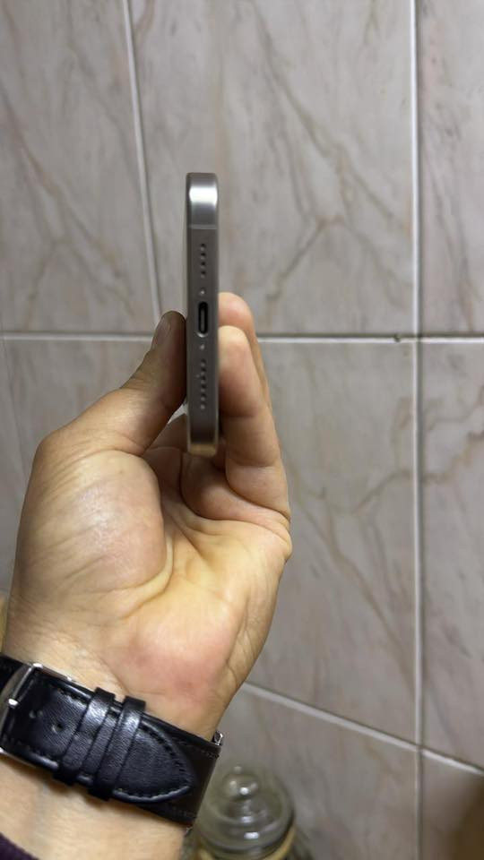 أيفون 15 برو ماكس 
 ذاكرة 256
‏بطارية 92
‏دبل سيم 
‏ سعر 1.100  بينو مجال بسيط 
الاستفسار على هذا الرقم 

‏ ‭0781 098 5377‬ ￼

￼￼￼
￼
