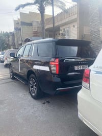 مقاعد جلد • قيادة ذاتية • وارد امريكي