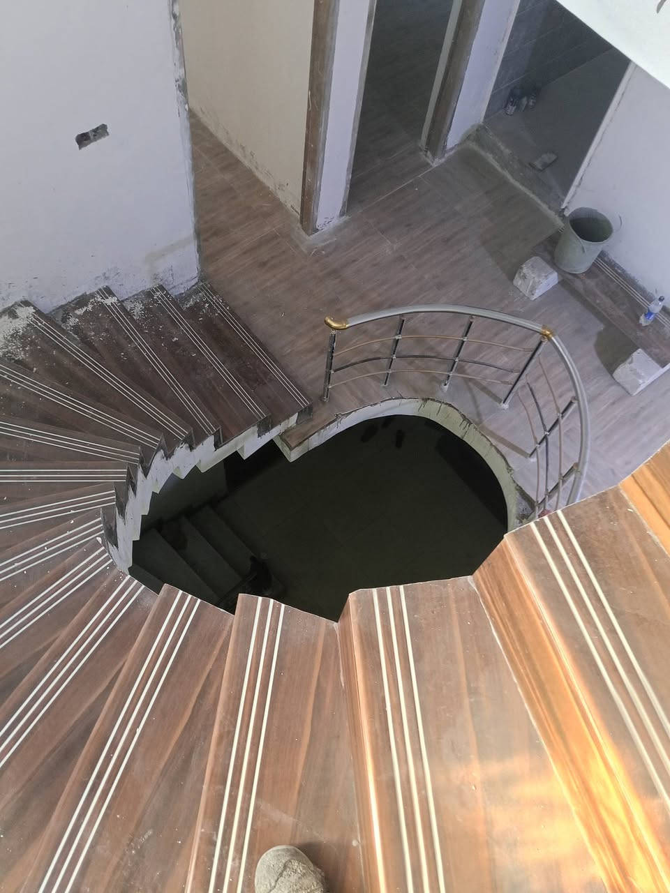 خلفة سيراميك من البصرة ***********

