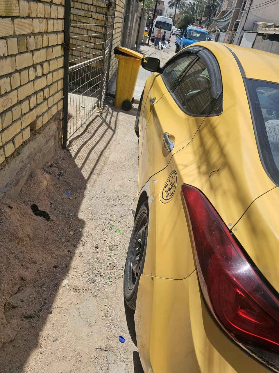 النترا ٢٠١٥ وارد امريكي فول مواصفات عدا الفتحة والبصمة رقم بغداد مصفرة هيئة وغرامات السعر ١١٠ وبيهة مجال/***********
