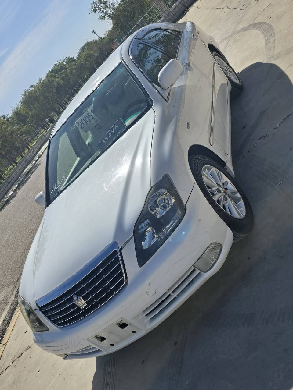 2005
مووس 
گيروو مةكينة بجووك 180
2دووگمة 
شاشة تةبريت ساردوو گةرم بةسراوة 
1بارجة بؤياخ ئةورووبا 
4تايةو ويلي لؤك 
سعري 61مةجاليكي كةم 
شوين كةلار 
***********
