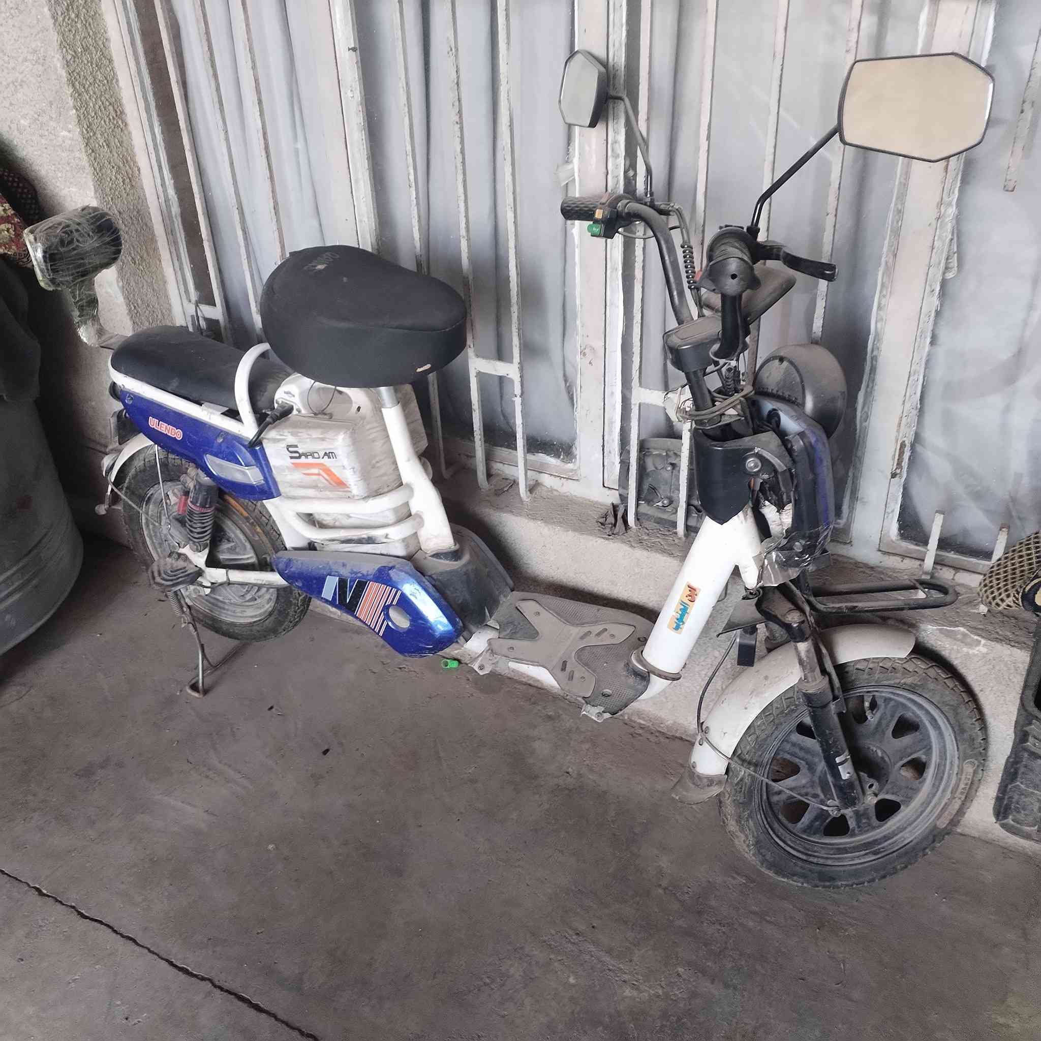 دراجة شحن حجم ١٦ كامله مكمله نقص فقط كفر الدواسة وخير شخالة عطلها بسيط جدا بل وايرلت مال الجوزة البطاريات جدد شرط الفحص المكان بغداد الغزاليه قرب جامع ام القرى للاستفسار الاتصال على الرقم ***********
