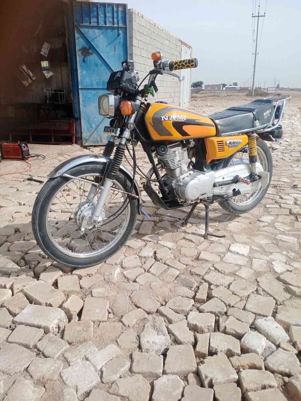 دراجه للبيع شلامجه اصل موديل ٢٠٢٣ اوراق اصولي مكاني ناصرية قلعة سكر كرهبائيات شقاله محرك مكفول دراجه جاهزه من كل شي وناعمه انه مكلف بل نشر رقم صاحبها هاذ***********
