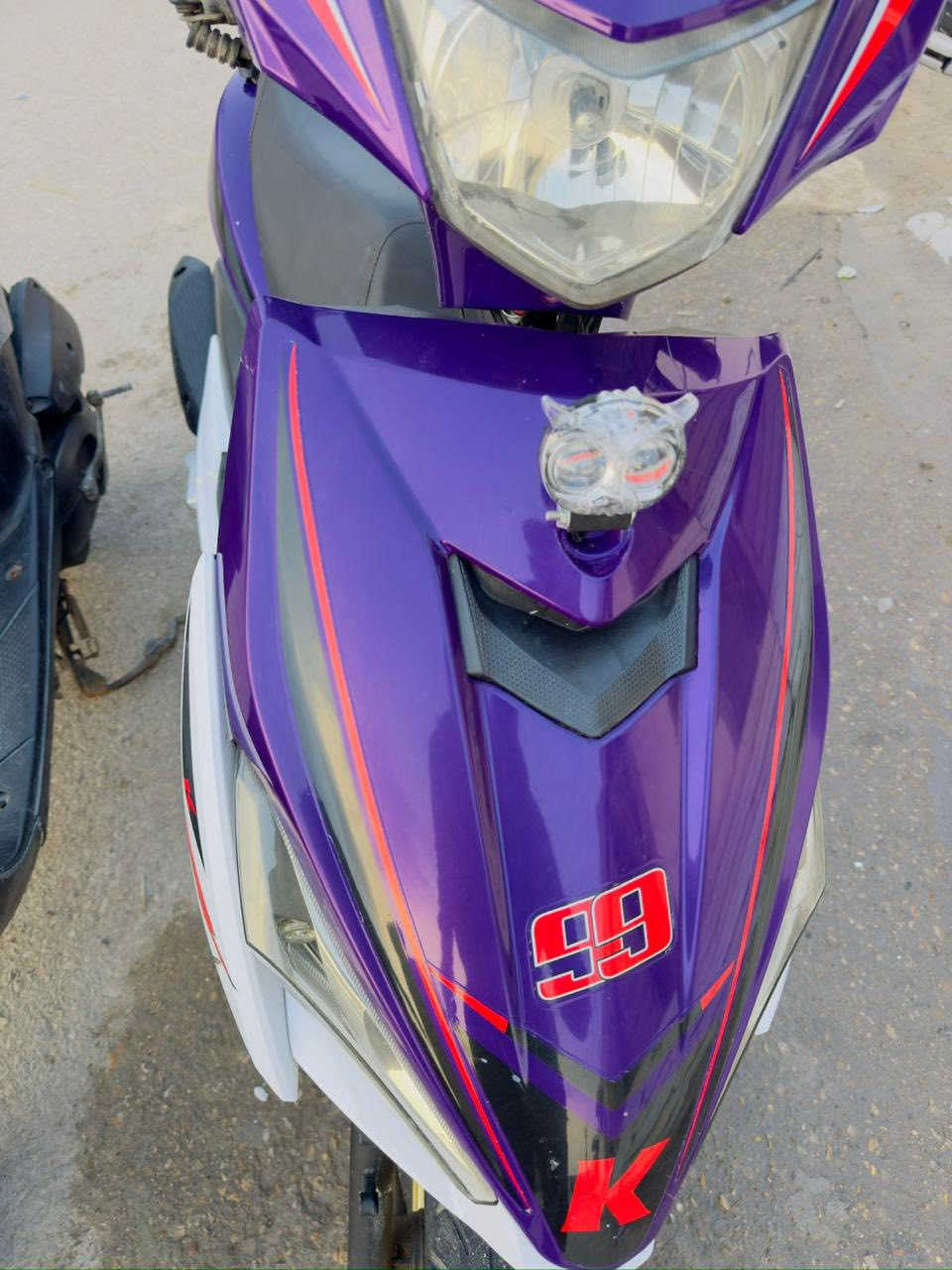 دراجه اف اس موديل ٢١  دراجه كفراتهه نضيفه كهربائيات كامله مابيها نقص تشغيل سلف وهندر اوراق اصوليه 
بيه بدايه خيط تبخير 
فقططط هذا نقصه دراجه مانفتوحه قبل ابدددد
***********
