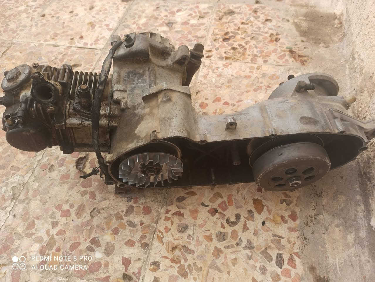 سلام عليكم طابوكة ماكس عدلة 55 شغالة للبيع هيه وكلجات ب 100بيه مجال رقم ***********
