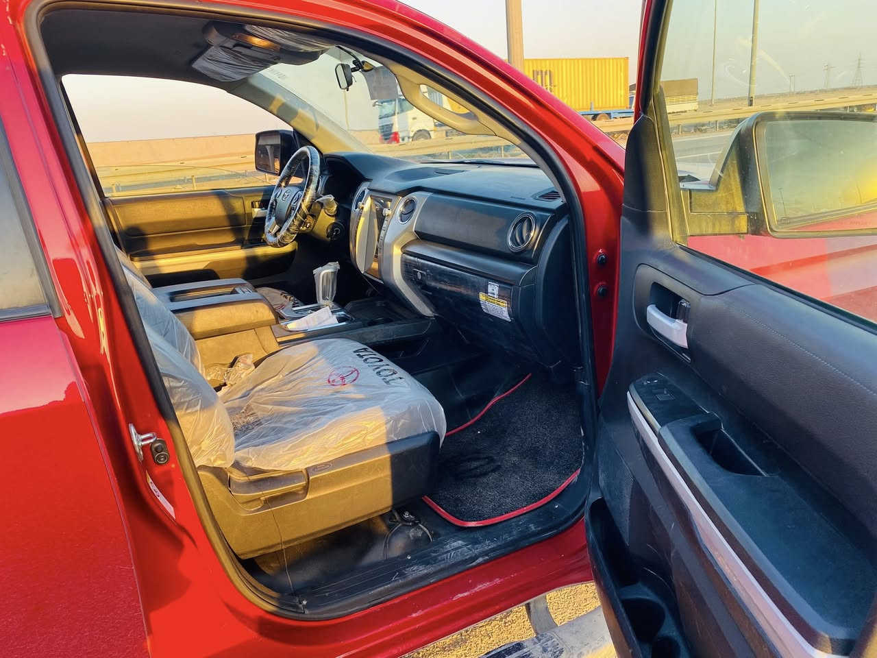 تويوتا تندرا 2019 للبيع حادثه جاملغ امامي مكان السياره ديوانيه البدير سياره جاهزه وجديده للاستفسار *********** رقم الشاصي اول تعليق
